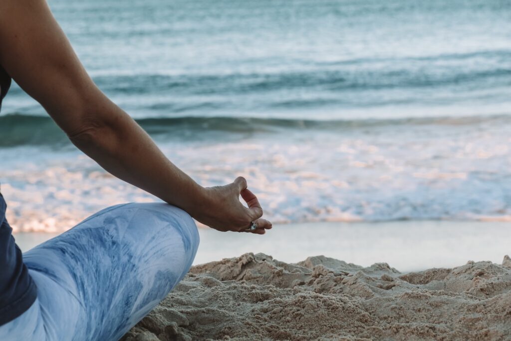 meditation strand Stina Bavnhøj